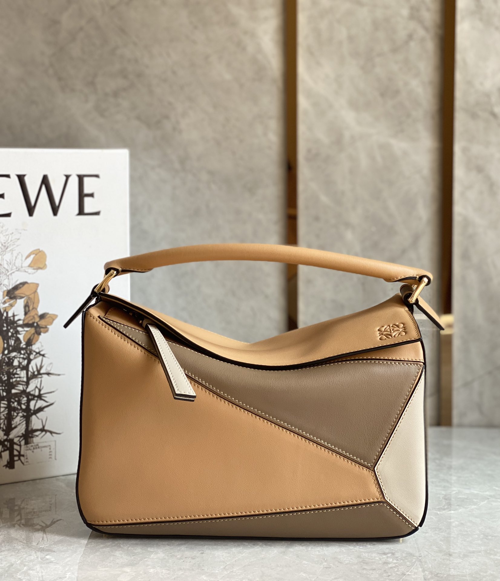 Loewe Medium Puzzle Bag in Classic Calfskin Multicolour